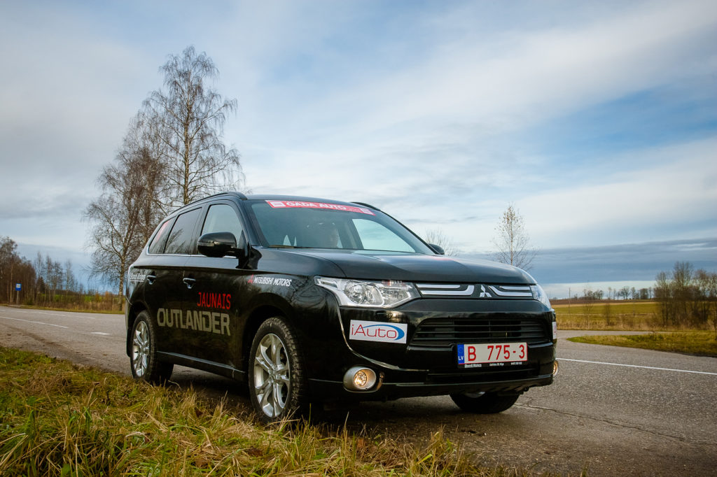 Mitsubishi Outlander – Latvijas Gada auto 2013 pretendents