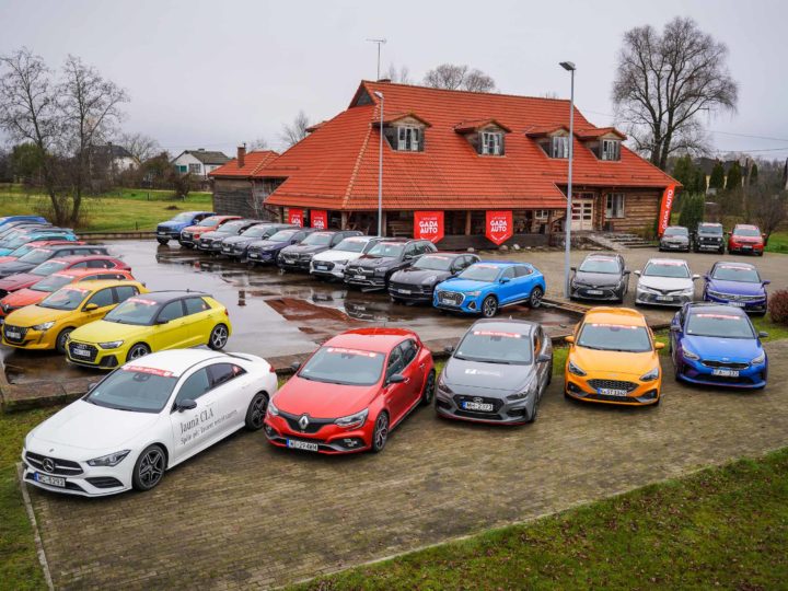 Konkursa "Latvijas Gada auto 2020" dalībnieku automobiļi