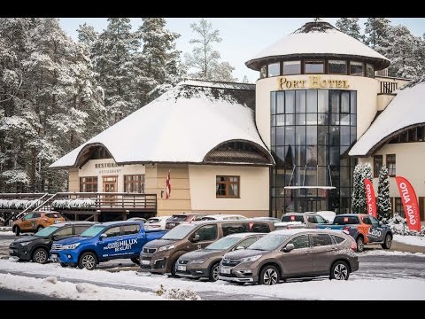 Visu 24 konkursa “Latvijas Gada auto 2017” dalībnieku automobiļi