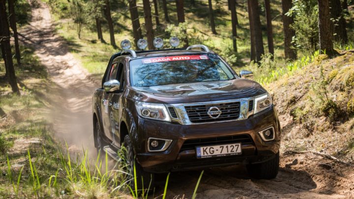 Nissan Navara pagaidām lielākais starp Latvijas Gada auto 2017 kandidātiem