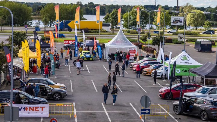 Nāc uz brīvdabas jaunu auto izstādi “Pielaiko savu auto” Molā