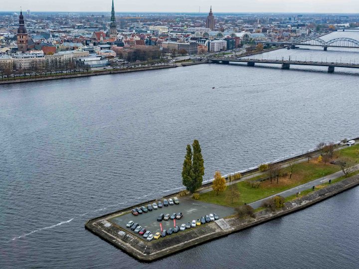 Visi 33 pieteiktie jaunie automobiļi konkursā "Latvijas Gada auto 2026"