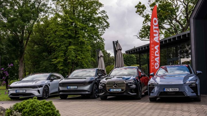 “Latvijas Gada auto” vasaras braucienā piecas pirmizrādes un “Zeekr” markas debija Latvijā
